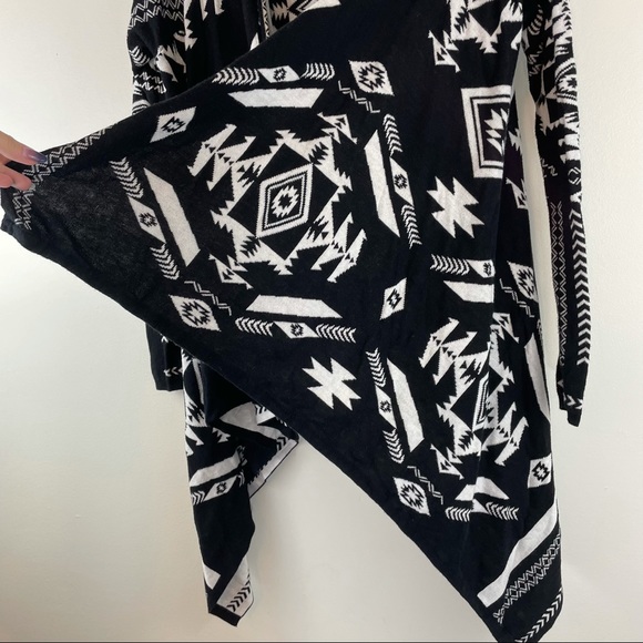 H&M Aztec inspired Open Waterfall Cardigan Black - Picture 2 of 6